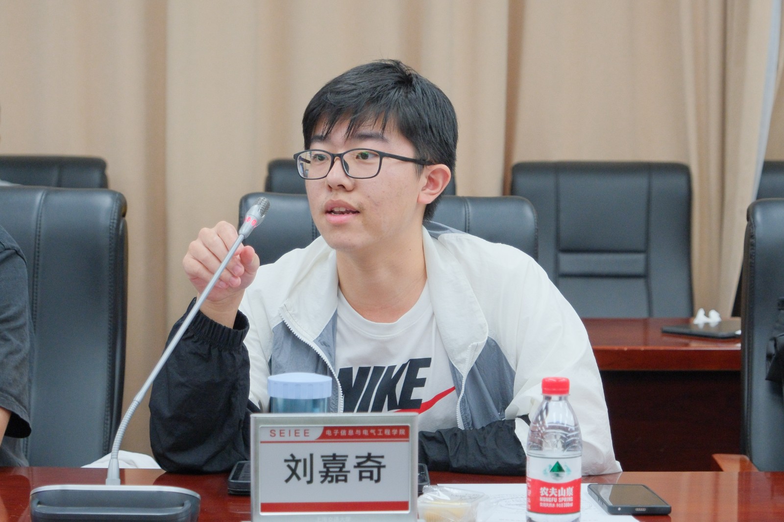 图5.jpg